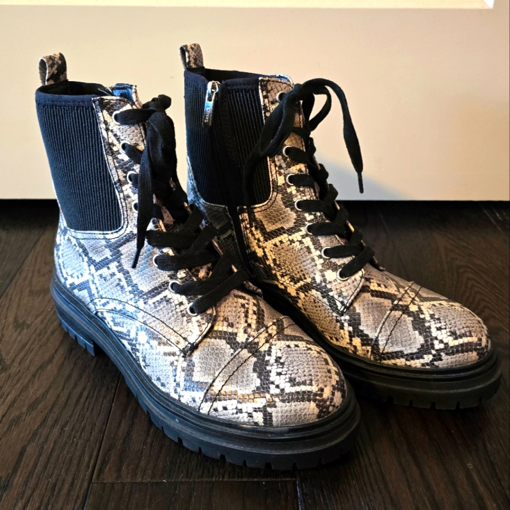 Circus by Sam Edelman Giovanny Combat Boots